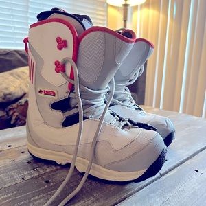 Liquid women’s snowboarding boots size 8.5